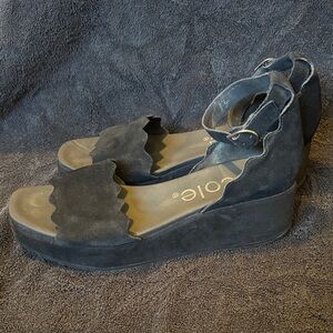 Chic Black Wedge Sandals